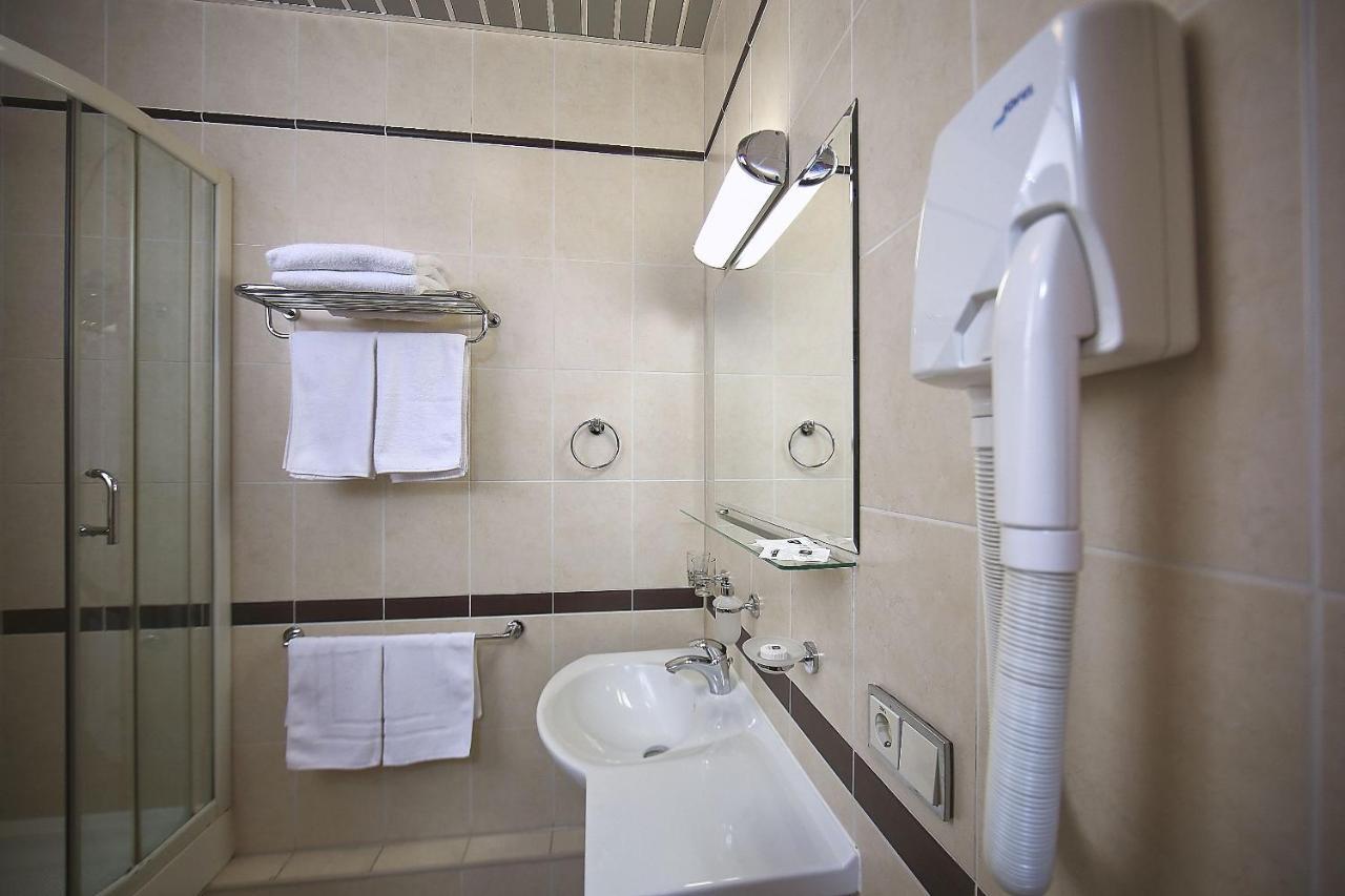 Platium Spa&Resort Kozyn Εξωτερικό φωτογραφία